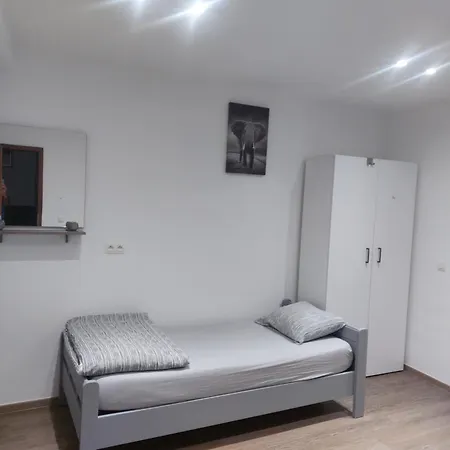 Apartamento 187 *